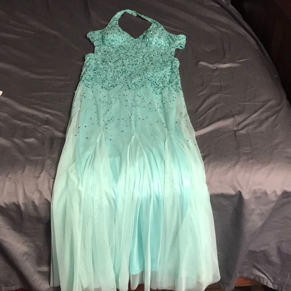 Prom dress - Picture 1 of 4